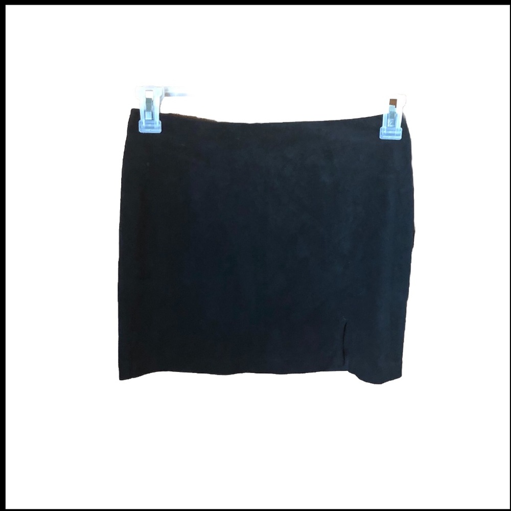 Forever 21 Black Faux Suede Mini Skirt Edgy Classic - S